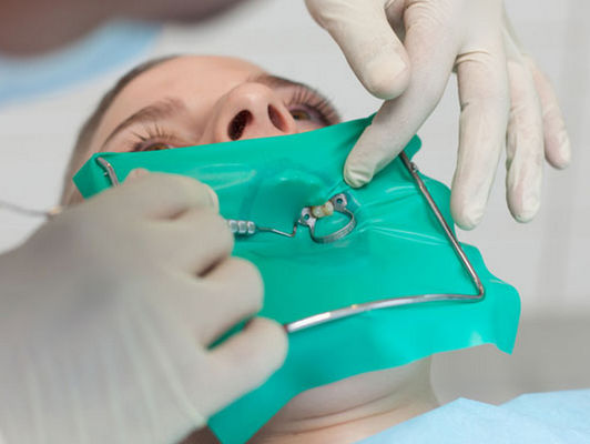 Giá tốt Nha khoa Pure Latex Dam Nha khoa má Retractor Chất liệu cao su Dam Sheets trực tuyến