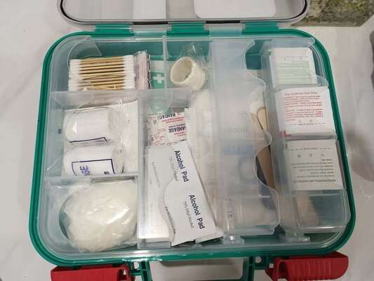 Giá tốt Bộ sơ cứu 326 món ANSI/ISEA Z308.1-2015 Loại A/B FDA Đã đăng ký trực tuyến