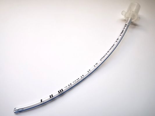 Giá tốt X Ray Preformed Endotracheal Tube 3.5mm dễ dàng chèn Ett mà không cần đeo tay trực tuyến
